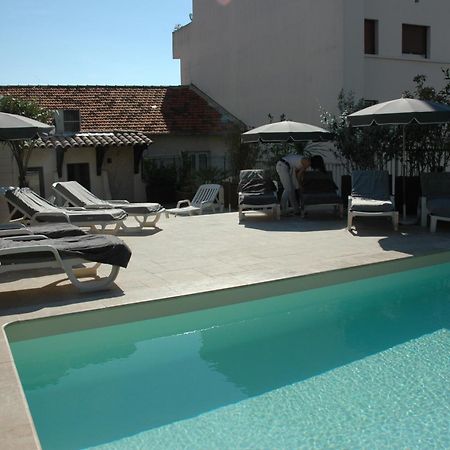 Brit Hotel Confort Le Revest Sainte-Maxime Kültér fotó