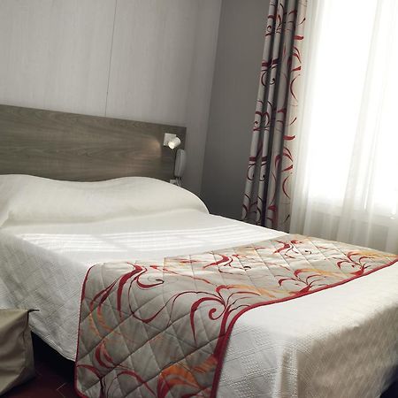 Brit Hotel Confort Le Revest Sainte-Maxime Kültér fotó
