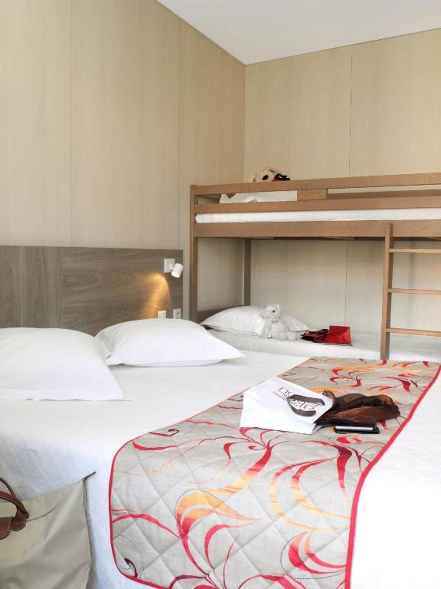 Brit Hotel Confort Le Revest Sainte-Maxime Kültér fotó