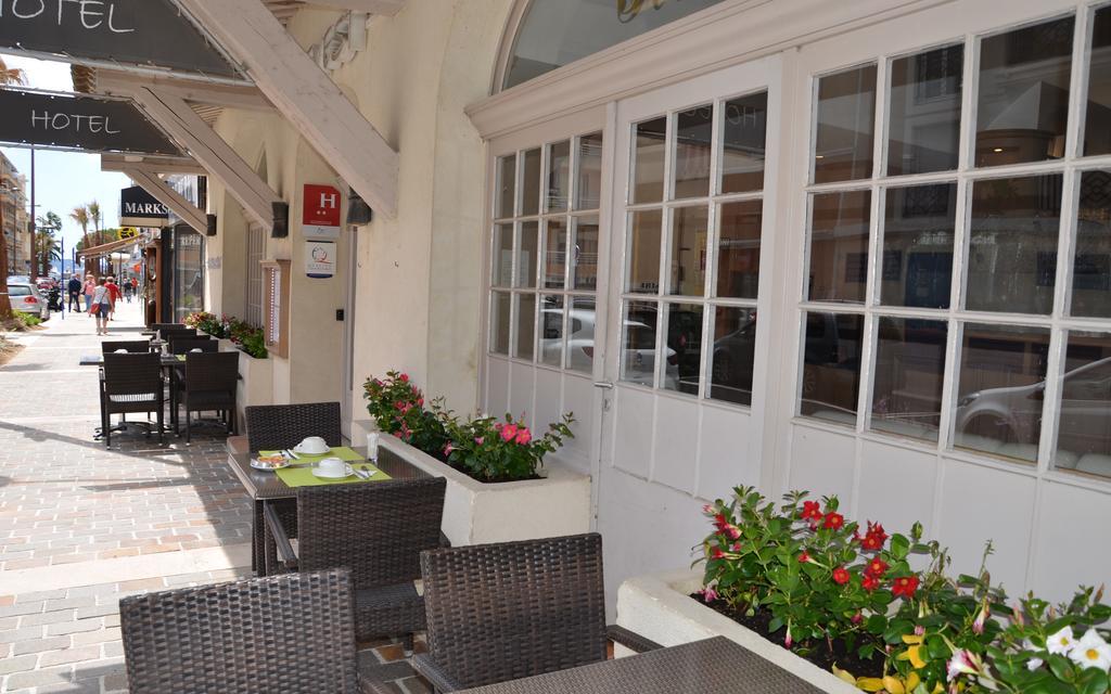 Brit Hotel Confort Le Revest Sainte-Maxime Kültér fotó