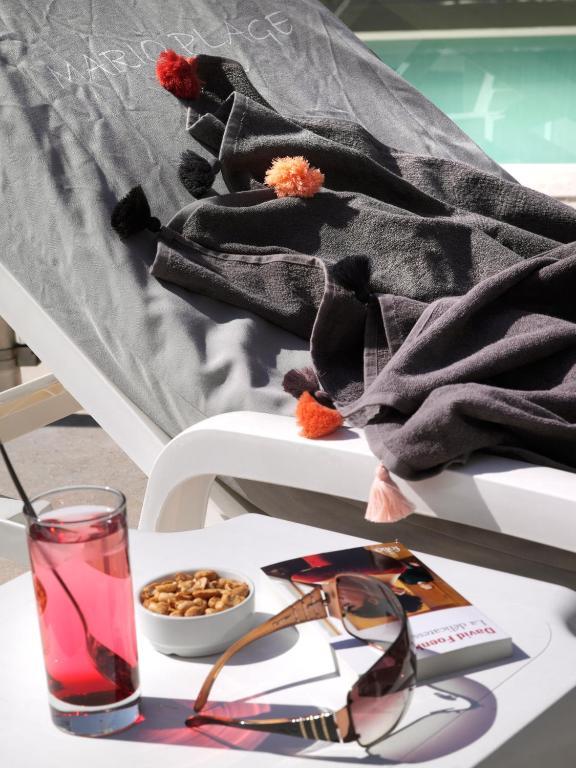 Brit Hotel Confort Le Revest Sainte-Maxime Kültér fotó