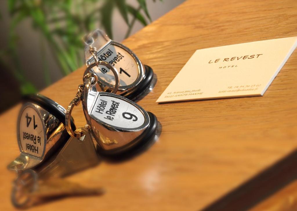 Brit Hotel Confort Le Revest Sainte-Maxime Kültér fotó